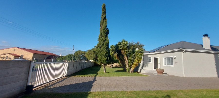 3 Bedroom Property for Sale in Albertinia Western Cape